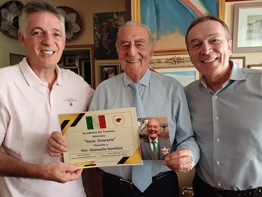 Presentation of the Honorary Member Certificate of the Accademia del Tiramisù to the former Mayor
