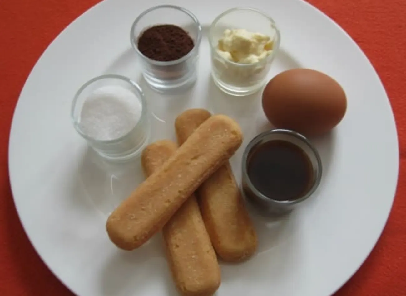 The ingredients of the original recipe for the Tiramisù of Treviso